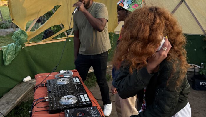 Musik verbindet Menschen über Kulturen hinweg.